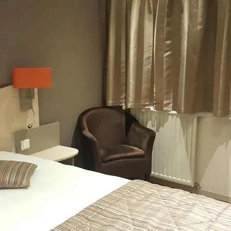 Logis Au Tambour 酒店 3*